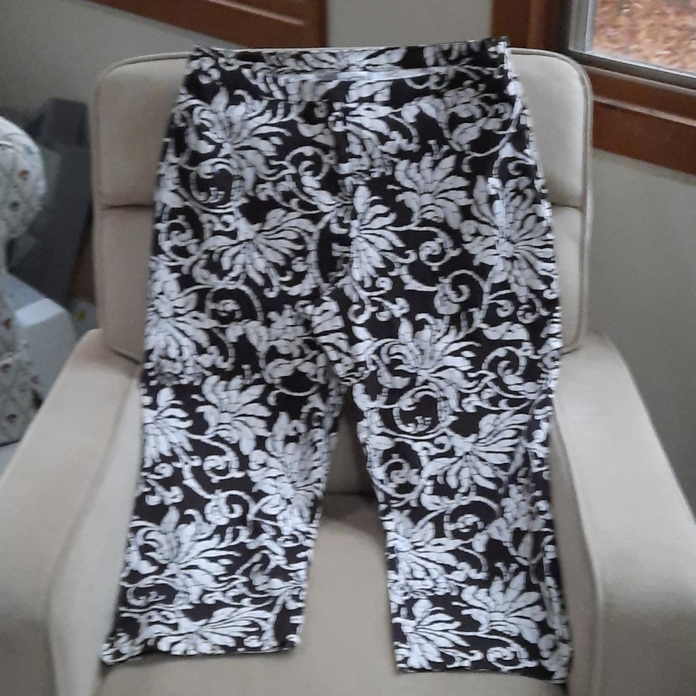 Chico's Crop Pants Chico's 3 L/XL